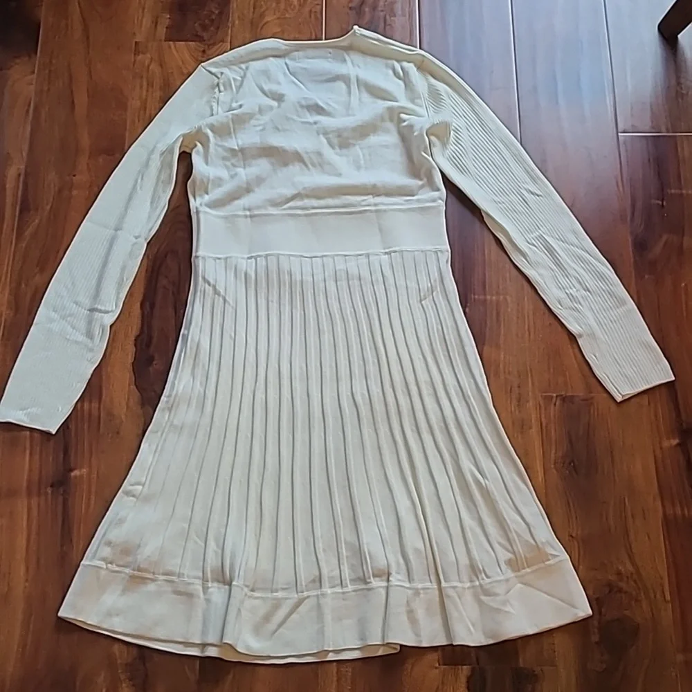 🎉Host Pick🎉 Calvin Klein Ribbed Knit Sweater Dress - Picture 9 of 11